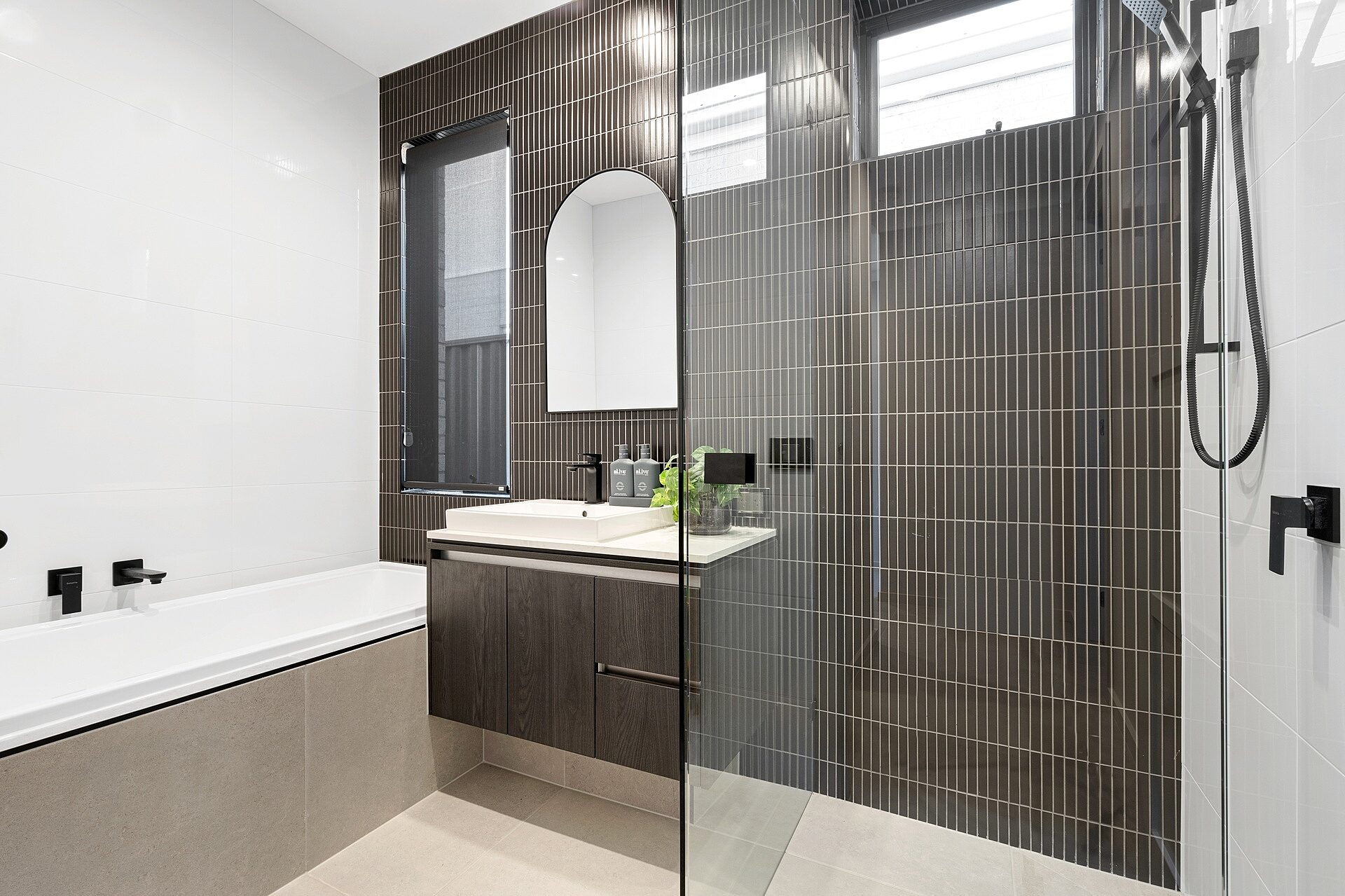 16 Perlino Boulevard Bathroom