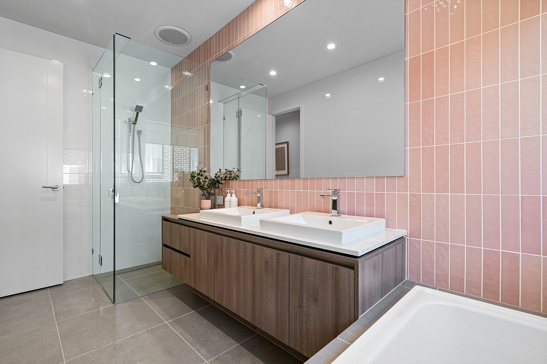 25 Origin Drive Sunbury Bathroom1