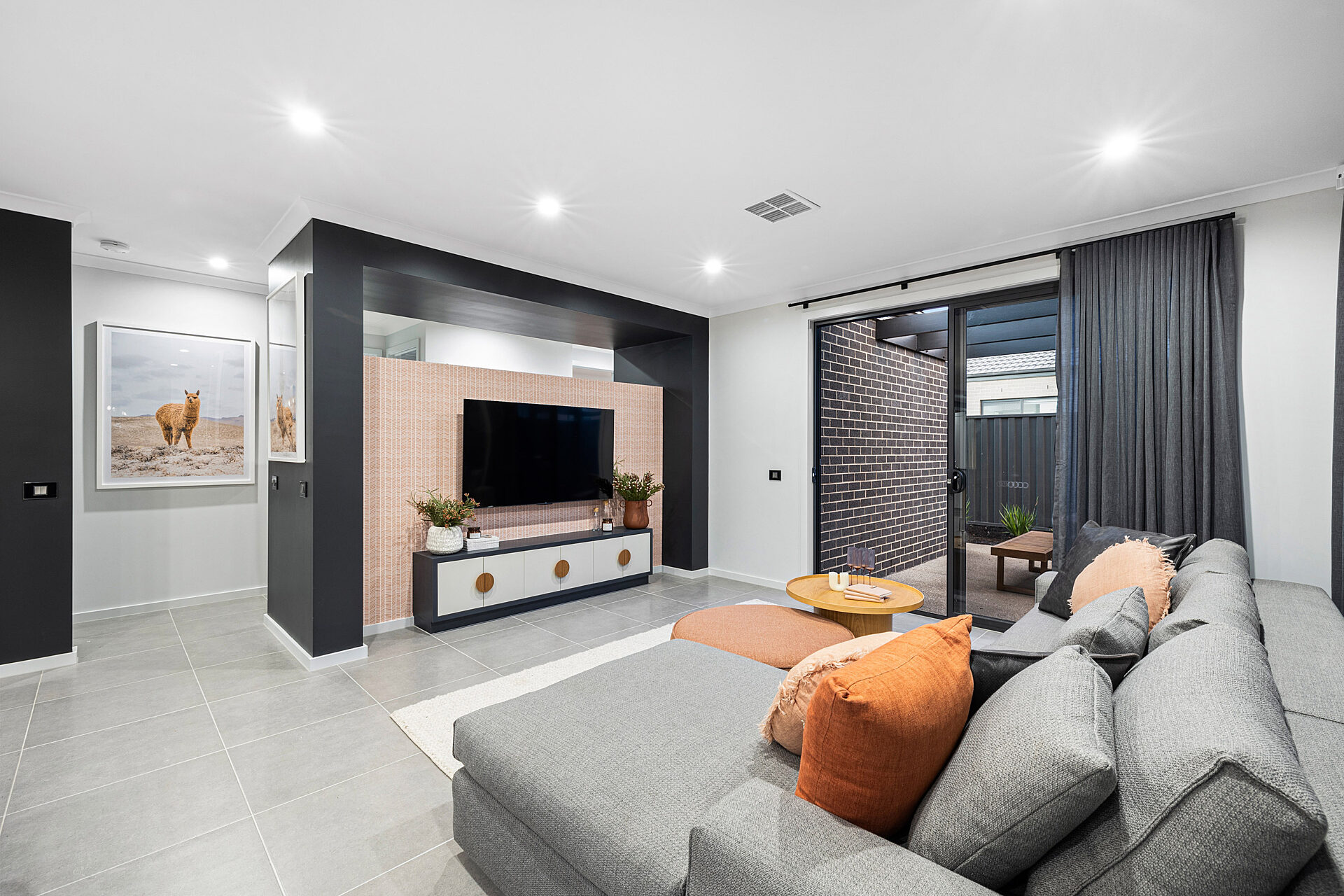 Living Oakland22 Home Group