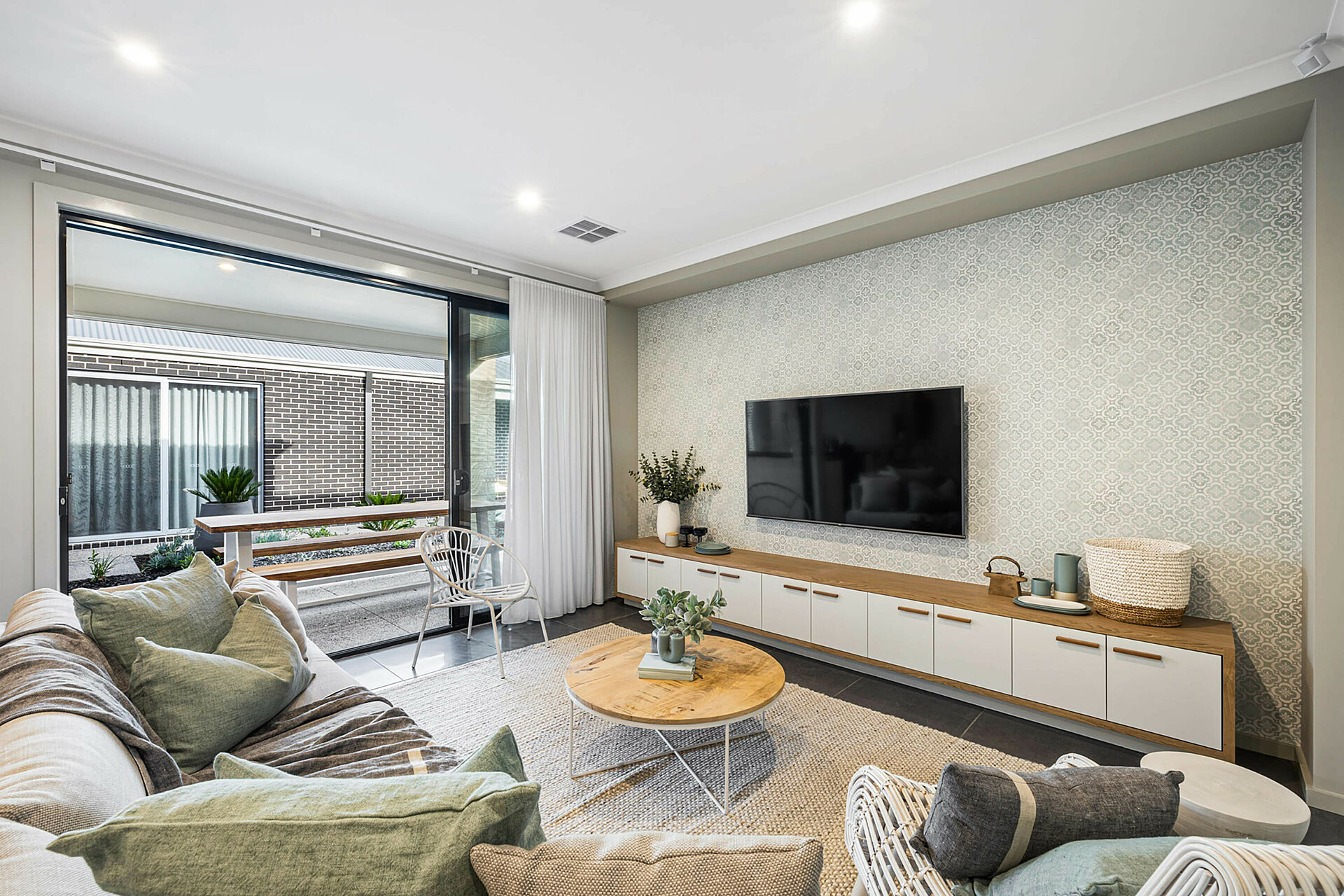 Living Oxford Home Group 2