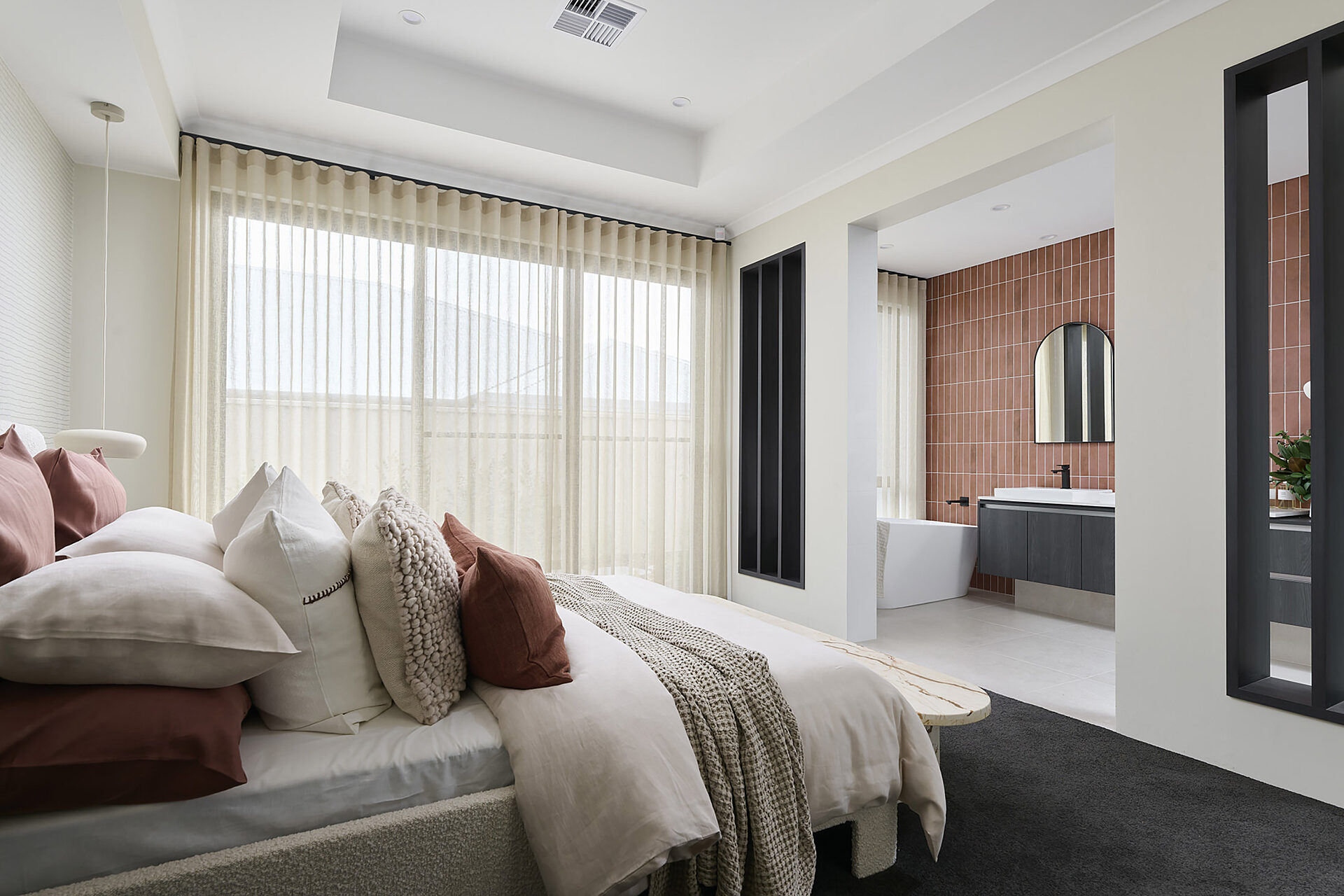 Master Ensuite Cleveland Home Group