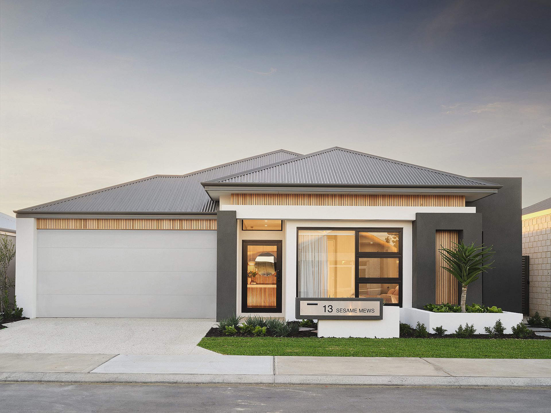 Facade Hamilton Platinum