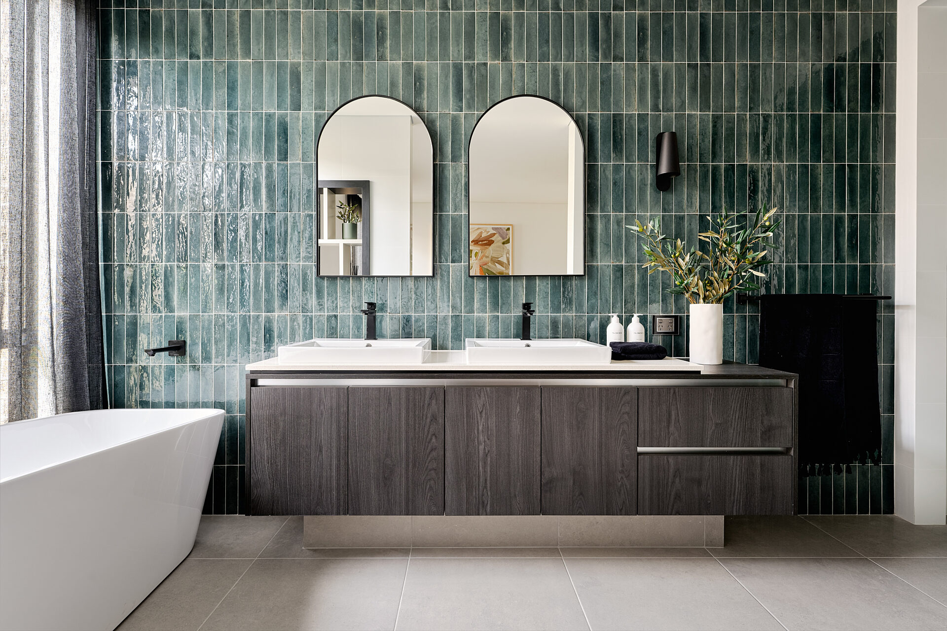 Ensuite Fairview Home Group