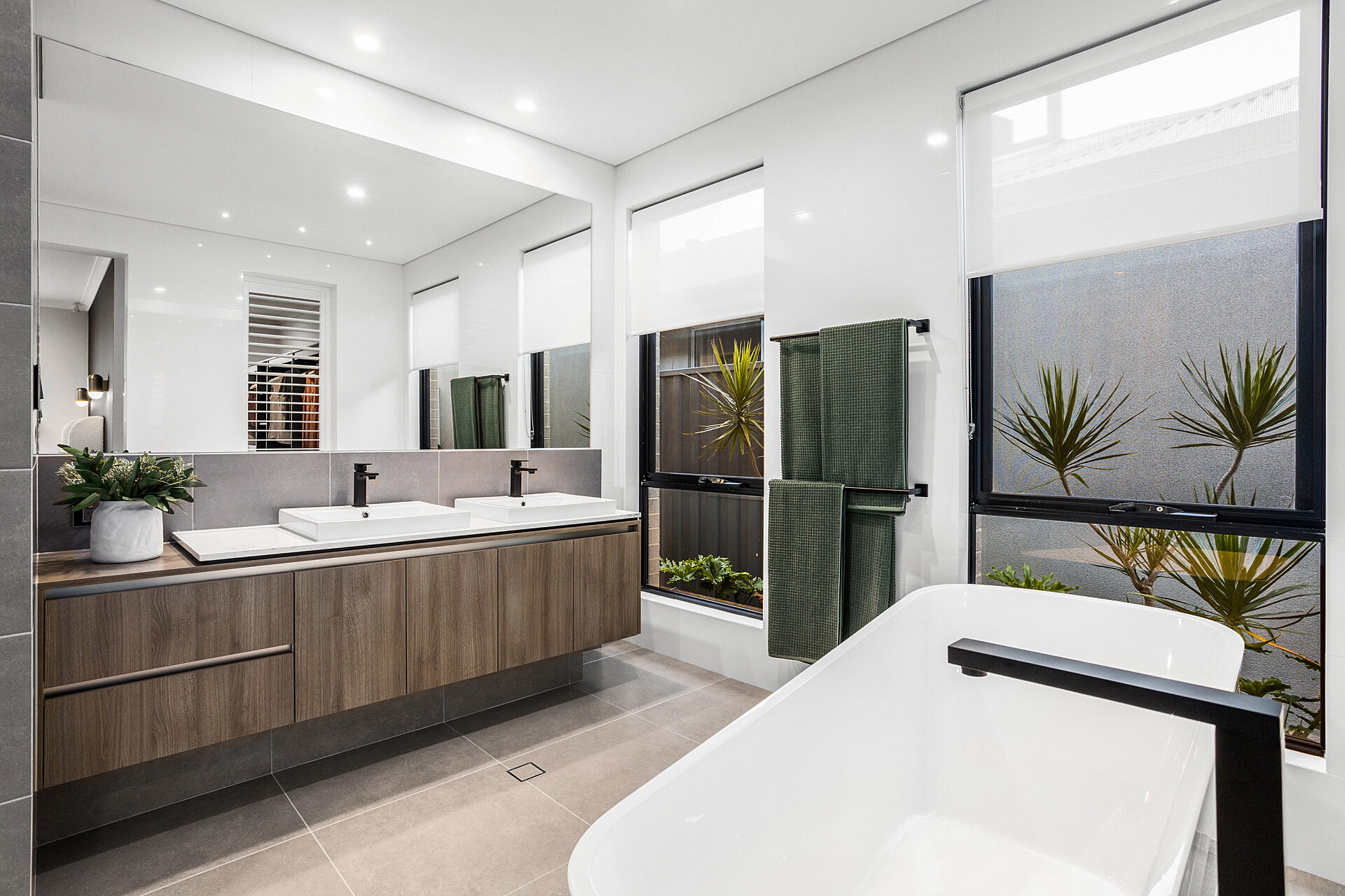 Ensuite Gallery6 Home Designs